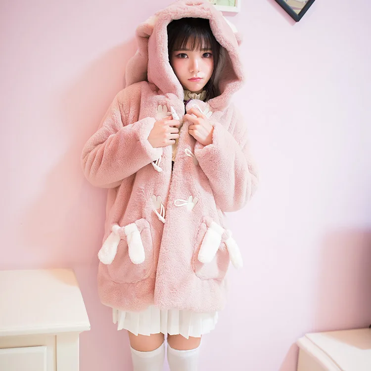 Зимнее японское милое пальто Лолиты утепленное плюшевое с роговыми пуговицами и