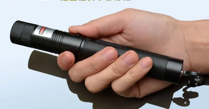 

Hot! AAA High Power Military Green Laser Pointer 100W 100000m 532nm 303 Flashlight Light Burning Matches Burn Cigarettes Hunting