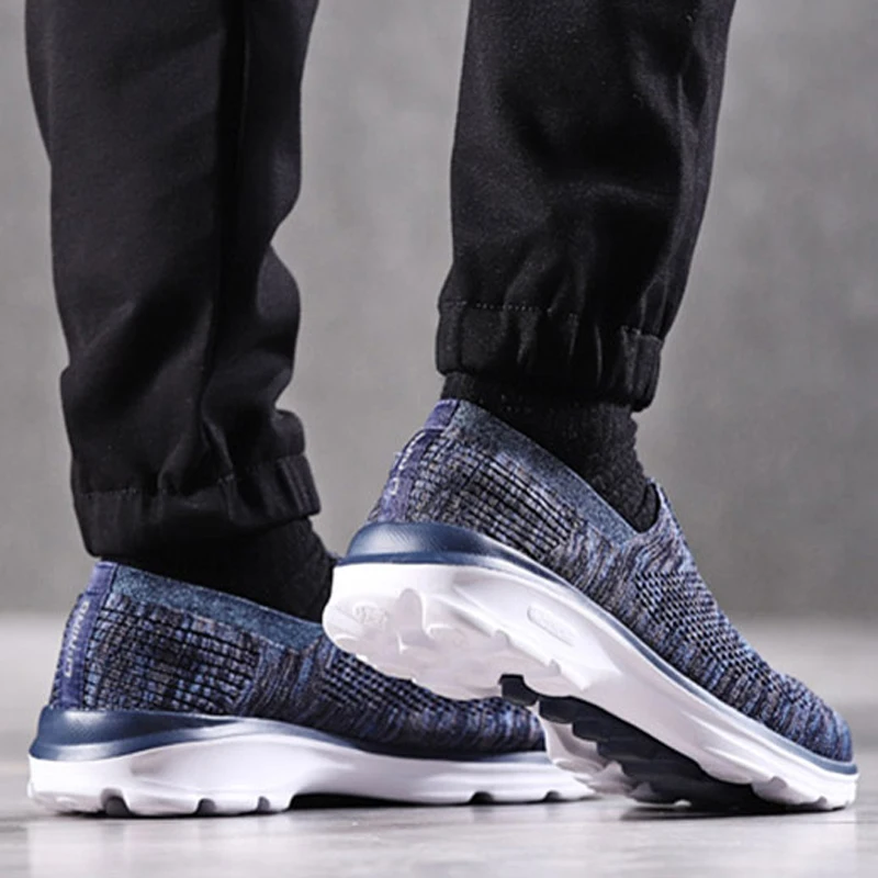 Мужские кроссовки Li-Ning легкие из дышащей ткани с подкладом спортивная обувь AGCM101 |