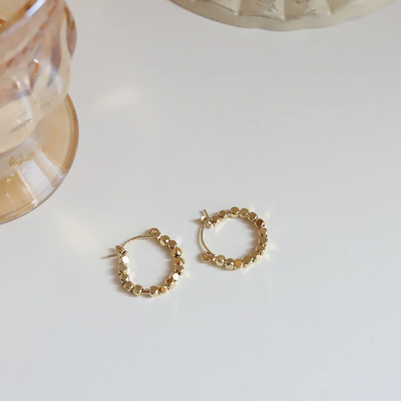 

New Fashion and Romantic Small Fresh Temperament Girl Earrings Cold Wind Female Models Exquisite Jewelry Earrings Wholesale