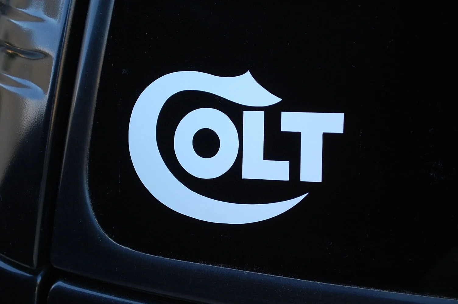 Для наклейки на оружие виниловая высекающая наклейка COLT NRA права охота выберите