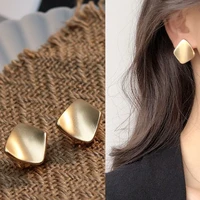 2020 new personalized sense of advanced irregular fireworks earrings temperament fashion web celebrity earrings female earrings