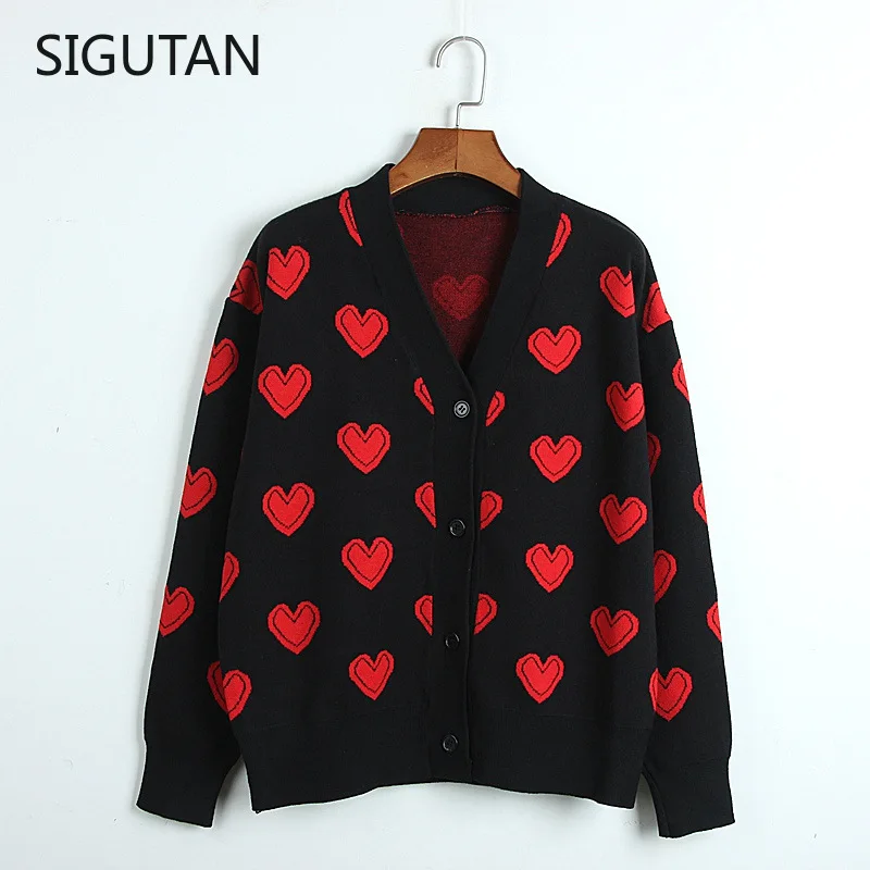 

Женский вязаный свитер с V-образным вырезом