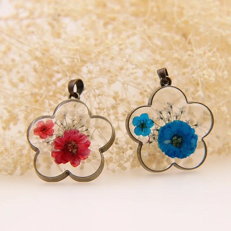 

Natural dry flower Five Star Pendant Necklace small daisy lace Bohemian gold necklace lady gift antique jewelry