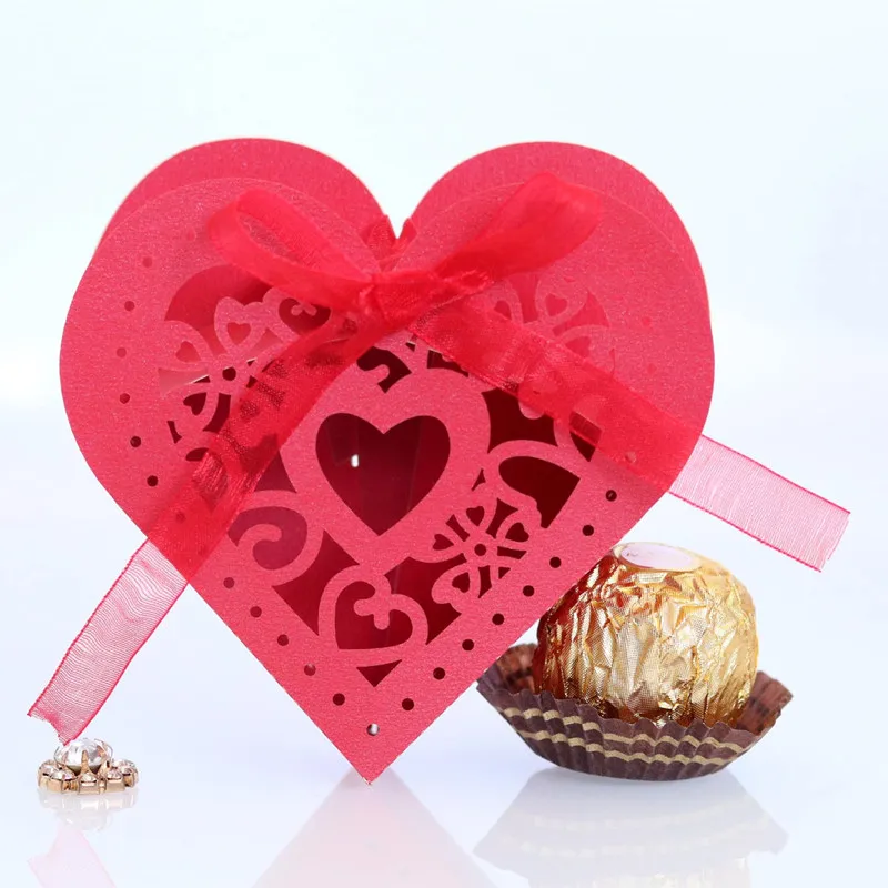 

10pcs Valentine's Day Red Heart Lase Cut Wedding Sweets Candy Dragee Gift Favour Boxes with Ribbon Table Decorations Packaging
