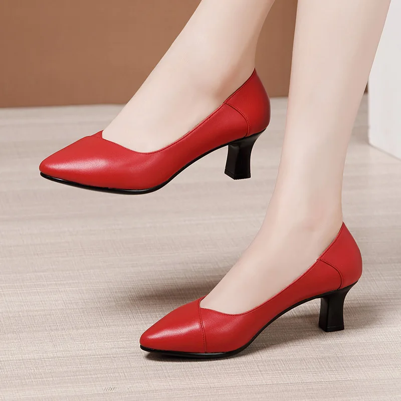 

Женские офисные туфли на среднем толстом каблуке, красные свадебные туфли-лодочки с острым носком и мягкой подошвой, Новинка осени-весны 2021