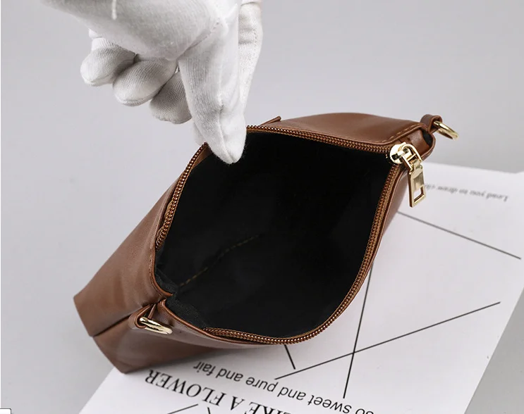 

Wide Shoulder Bag Large Capacity Ladies Handbags Vintage Women Shoulder Bags Pu Leather Shoulder Bags for Women 2021