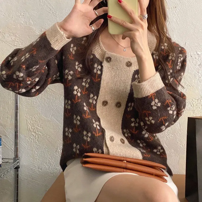 

2020 new fashion autumn double breasted cherry print long sleeve t-shirt female sweater