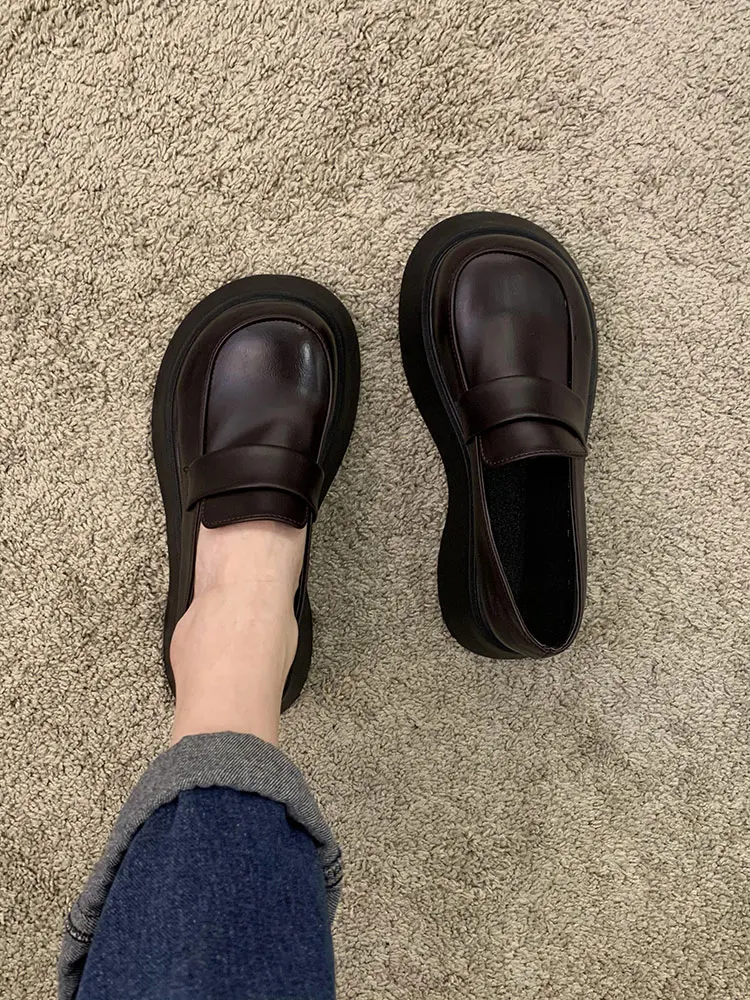 

Single shoes women's autumn 2020 new British style small leather shoes wild thick-heel round toe mid-heel Japanese loafers