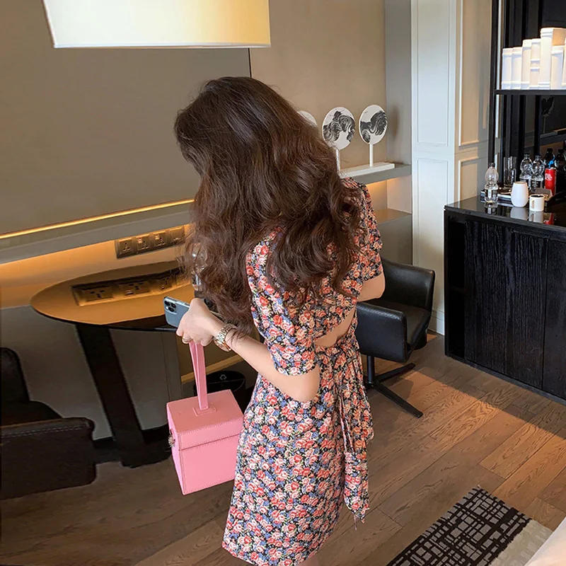 

2021 Summer Puff Sleeve Floral Dress Vintage Sexy Hollow Out One-Piece Dress Women French Temperament Mini Party Dress Vestidos