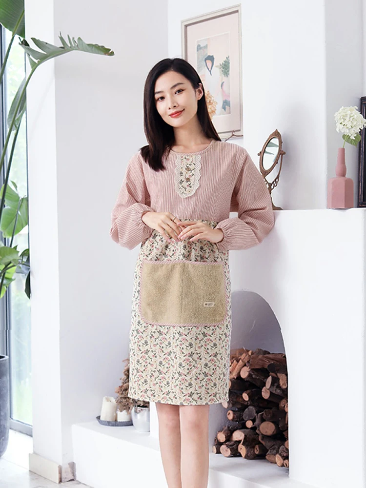 

Household aprons can wipe hands, have sleeves, anti-oil adult gowns, anti-wearing, kitchen waist overalls, spring protective