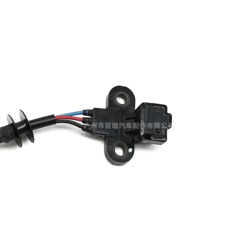 

1 Pcs Fit For Applicable to Mitsubishi Montero crankshaft camshaft position sensor md320622