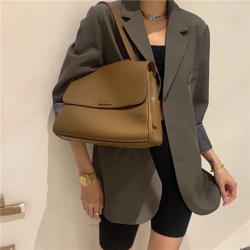 

2021 New Commuter Handbags Women Bags Designer Retro Desgin Double Shoulder Strap Ladies Casual Tote Flap Baglarge Clutch Bag