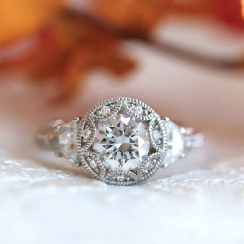 

Fashion Lovely Circular Engagement Princess Ring Love Diamond Size 6-10