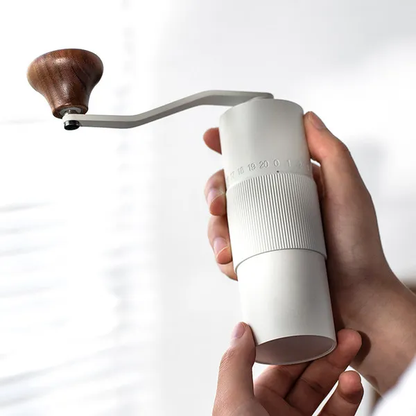 売却 大人気の28gホワイトカラーステンレス鋼ハンドクランクコーヒーグラインダーハンドコーヒーミル2021