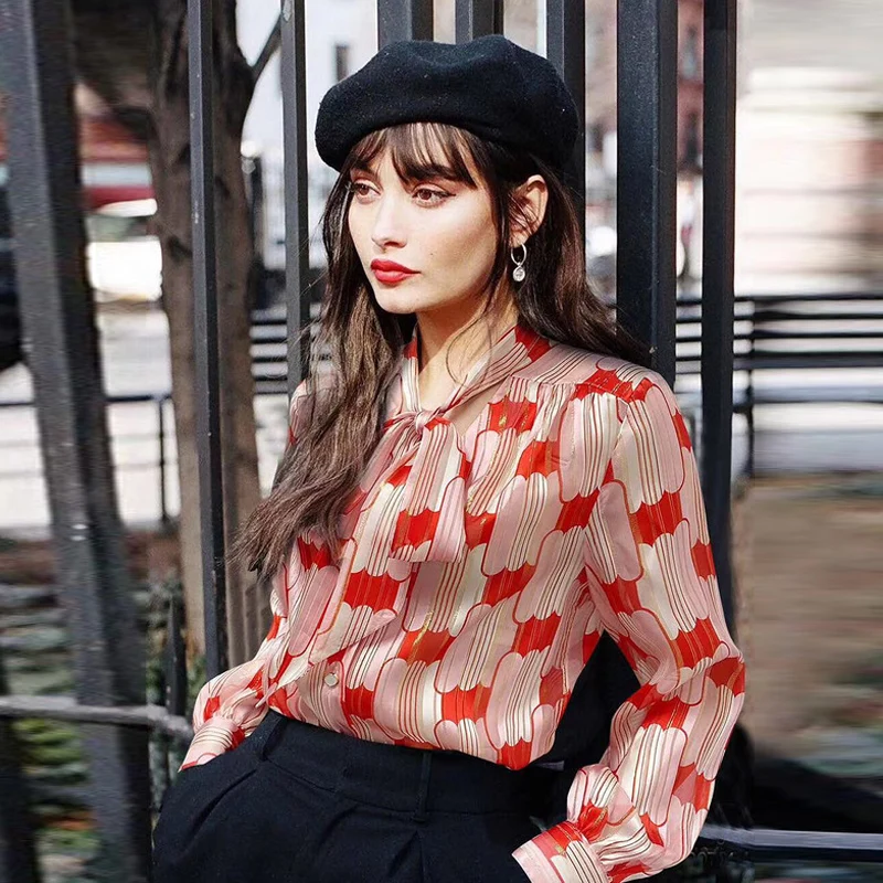 

Runway Spring Autumn New Women Sets Printed Bows Ribbons Long Sleeve Shirt Tops And Midi Skirt Fashion Casual Two-Piece Suit