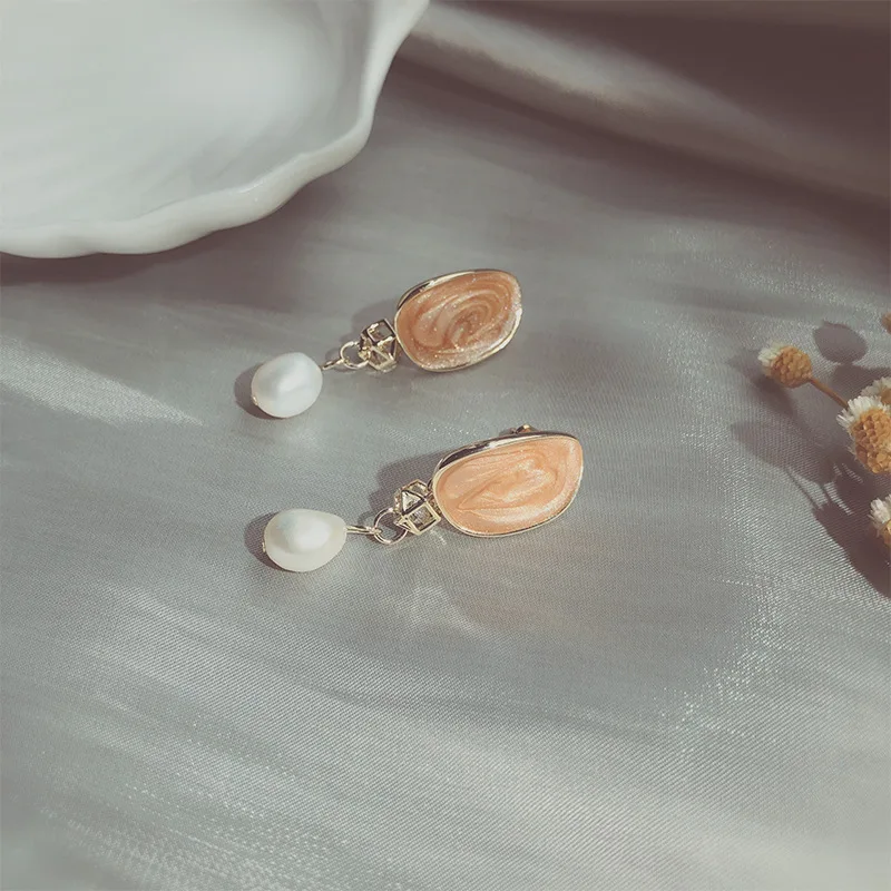 

ELEGANCE11 Winter Kpop Earrings with pearls Shell Shape Pendant Jewelry Female Earrings Christmas Gift for Women