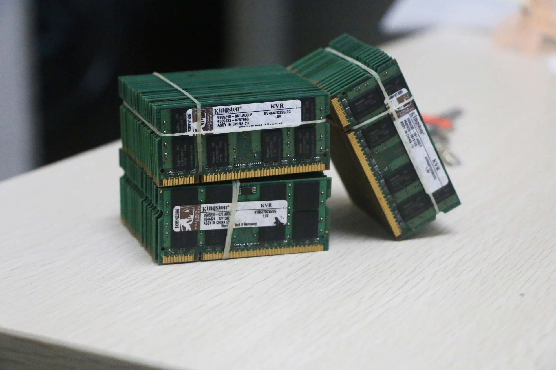 Kingston NB 1 Гб 2 ГБ 4 ГБ PC3 DDR2 667 МГц 800 5300s 6400s лэптоп ноутбук память Оперативная память 1Г 2Г сети 4g SO-DIMM 667 800 МГц