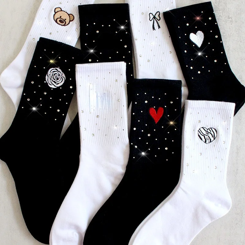 

Women's cotton socks Korean fashion black shiny rhinestone heart bow embroidery midtube socks White Sport Harajuku female socks