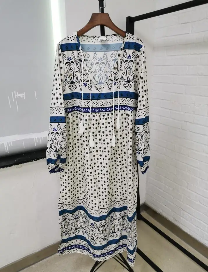 Летнее сексуальное платье средней длины с v-образным вырезом и длинным рукавом