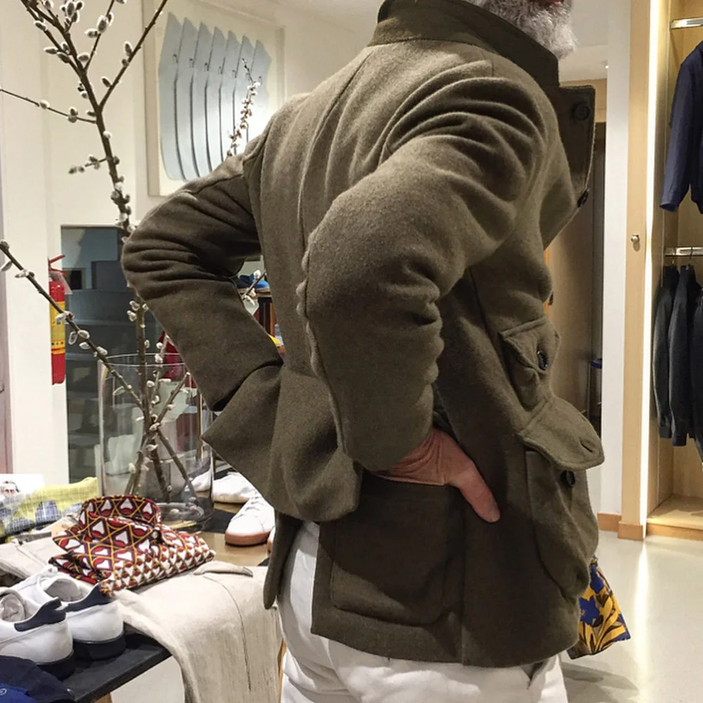 Мужская короткая куртка со стоячим воротником однобортное пальто на кнопках с