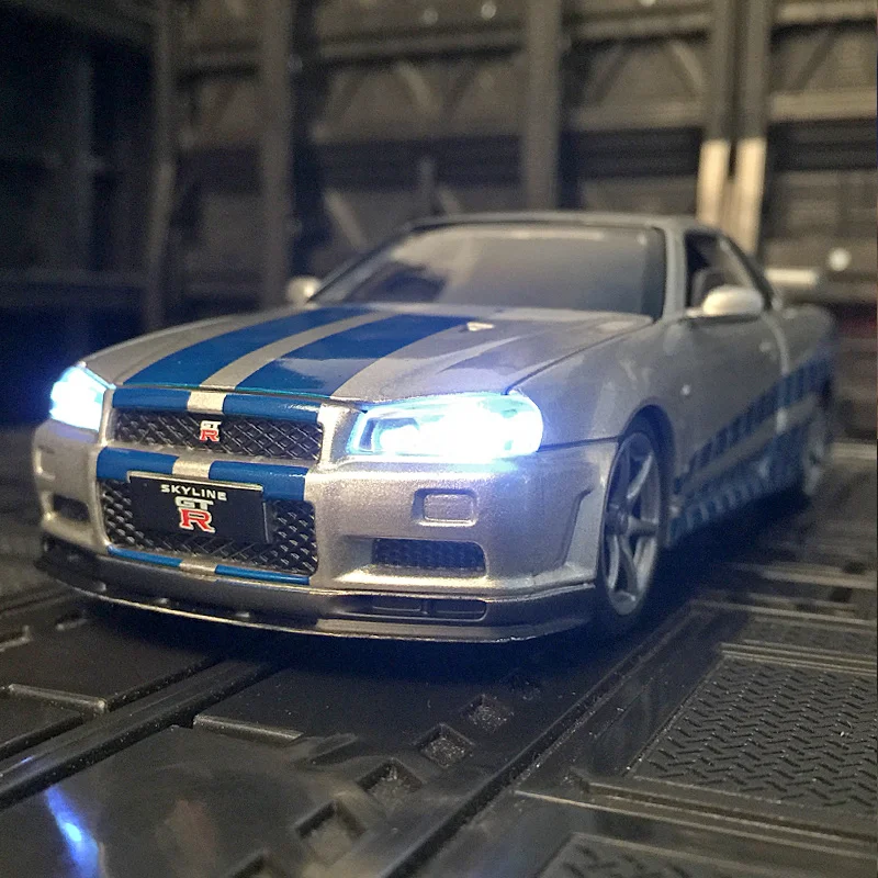 

Модель автомобиля Nissan GTR34 skyline, Игрушечная модель из металлического материала, украшение, коллекция «Форсаж», подарок на день рождения для д...