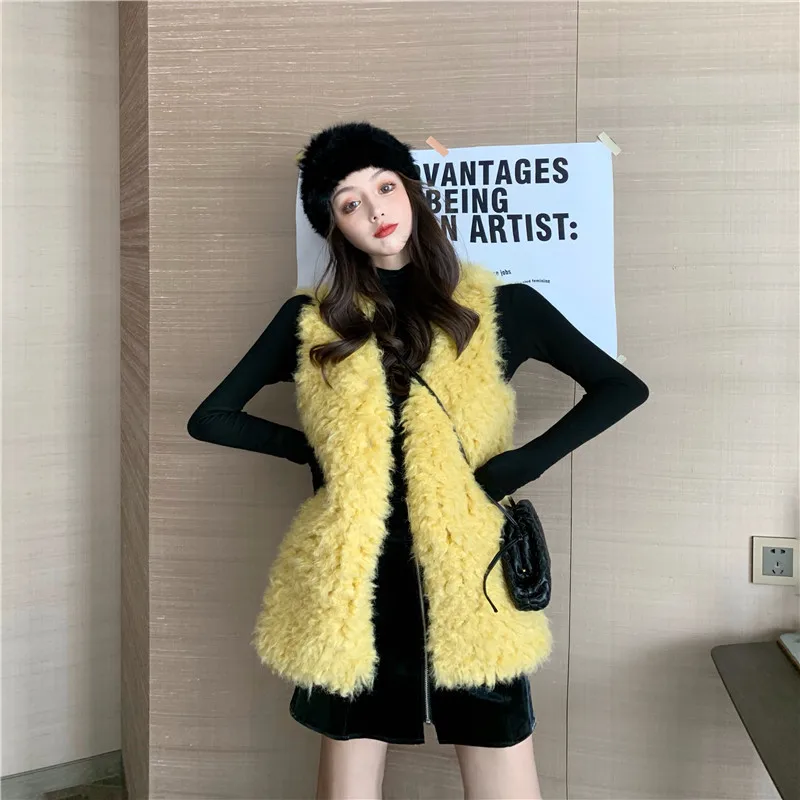 

Make new winter lambs wool fur waistcoat female fur vest short fur coat