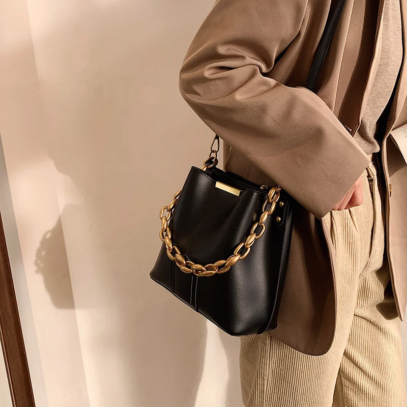 

Fashion Large Capacity Bucket Bag Autumn Winter Simple Single Shoulder Bag Women's 2020 New Fashion Net Red Texture Messenger
