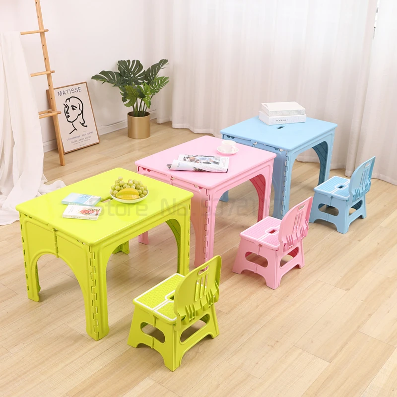 저렴한 어린이 플라스틱 접는 테이블과 의자 세트 어린이 홈 쓰기 테이블 야외 휴대용 접이식 책상 유치원 가구