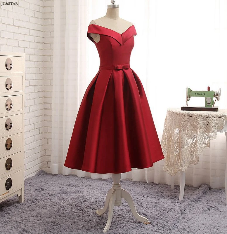 Атласное платье подружки невесты красное ТРАПЕЦИЕВИДНОЕ с V-образным вырезом |