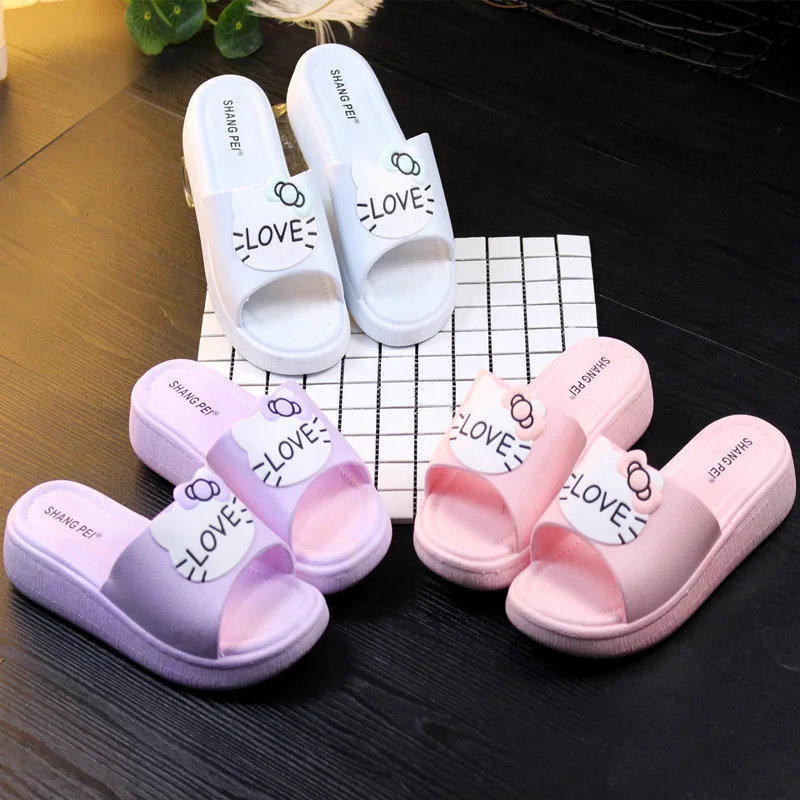 Тапки женские на толстой подошве симпатичная пластиковая обувь для ванной и дома