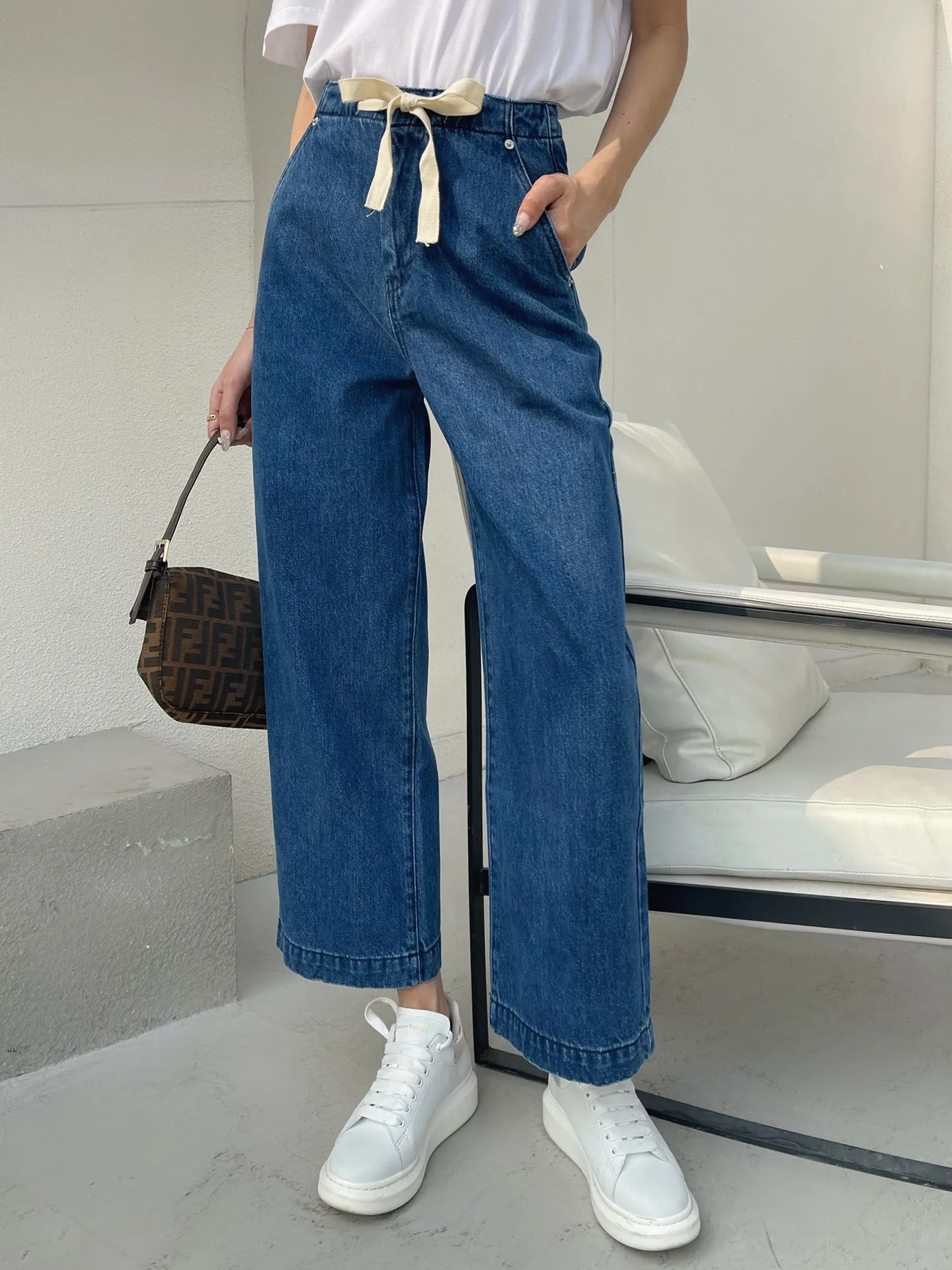 

108561 New products of the season Straight tube Broad legs Jeans Show thin High waist Fashion Classic Trendy Brand luxury design