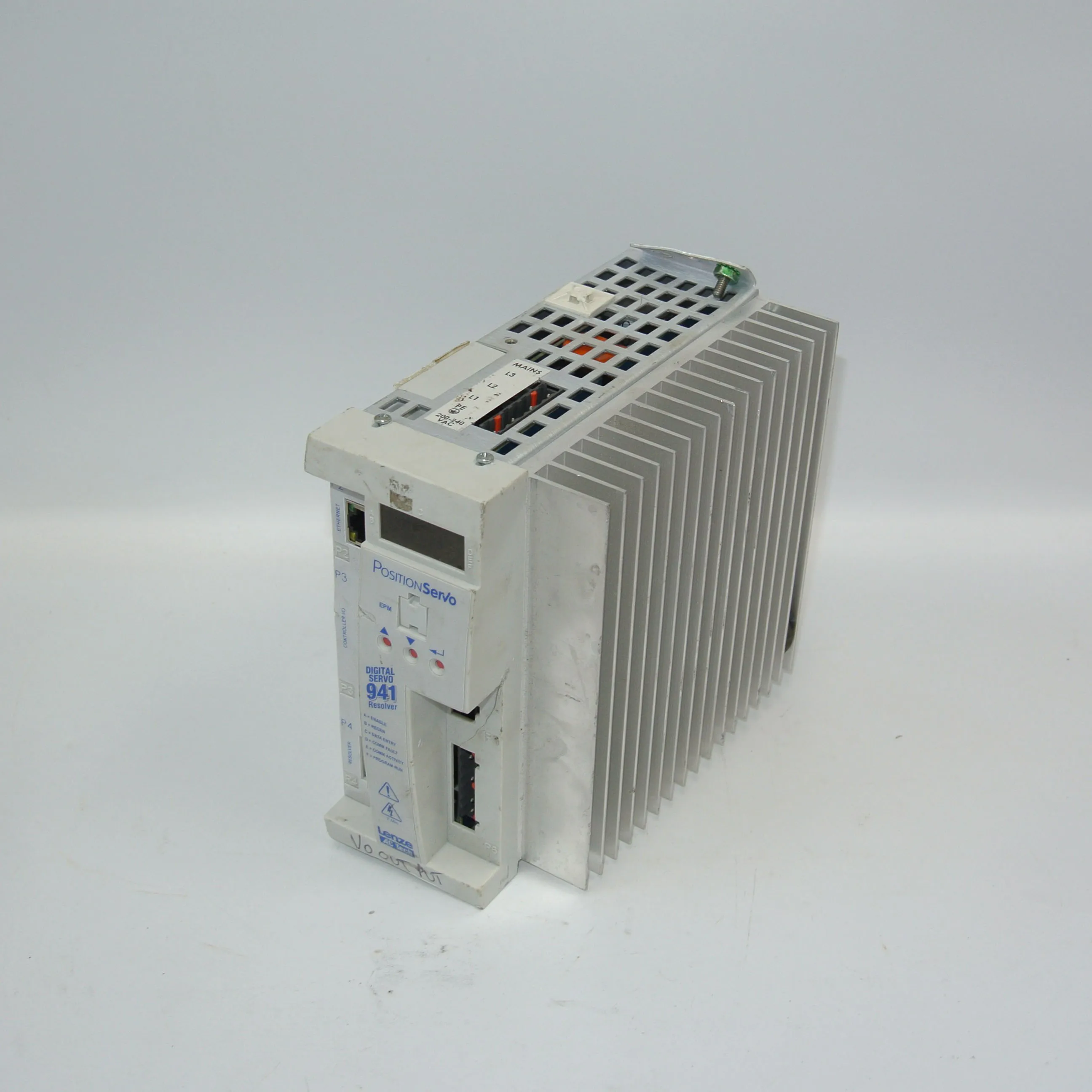 

LENZE servo E94R080Y2NRM 100% протестирован в хорошем состоянии