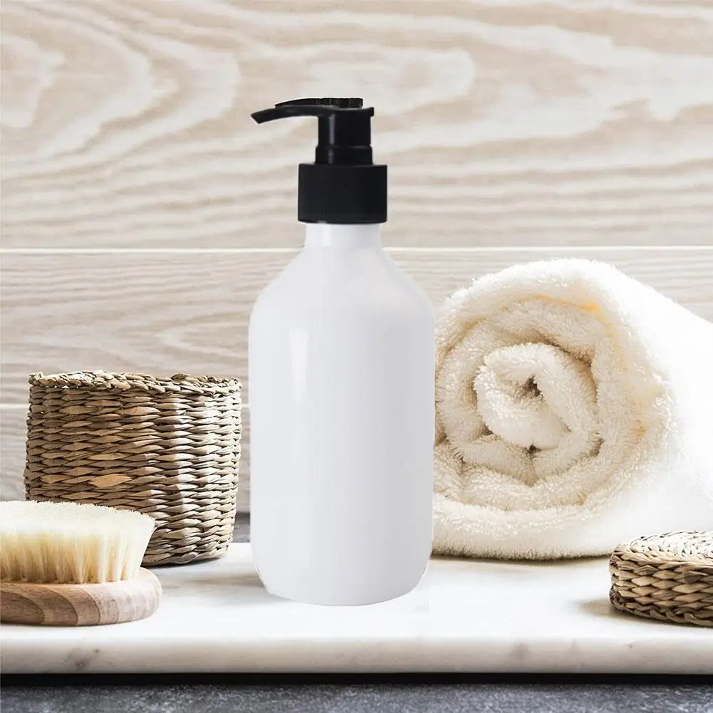 

300/500ml Round Bottle White Transparent Color Plastic Shampoo Container Empty Bathroom PET Large Plastic Refillable Bottle Y5V4