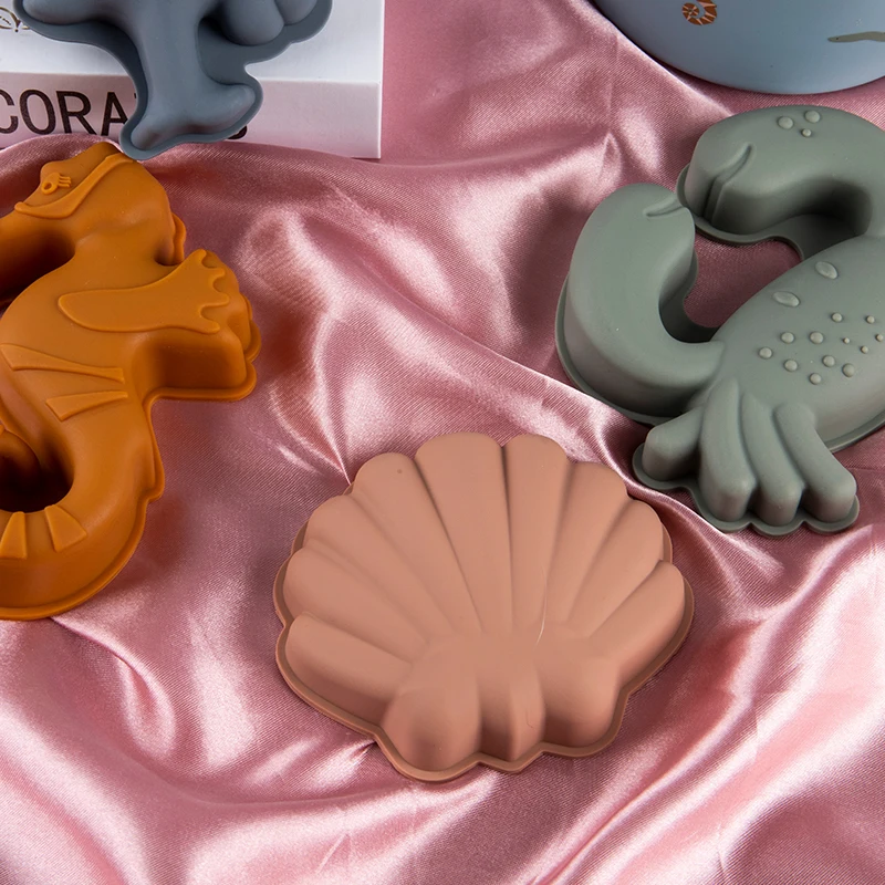 

Animal Model Seaside Beach Toys Rubber Dune Sand Mold Tools Baby Bath Swim Toy