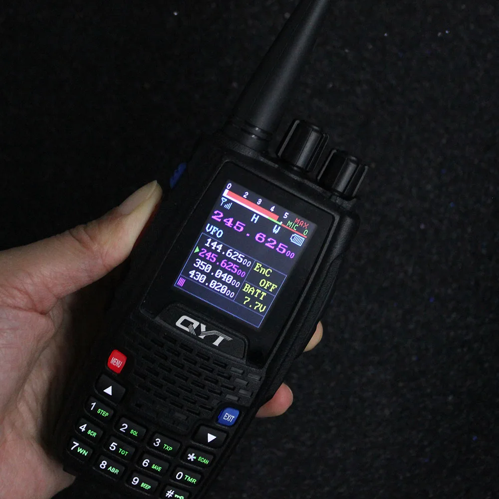 QYT KT-8R Quad Band handheld radio 136-174MHz 220-260MHz 400-480MHz 350-390MHz KT8RTwo way radio with program cable
