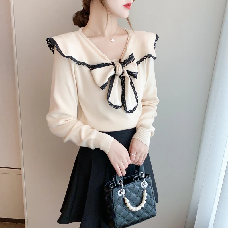 

New Elegant Fashion Women autumn/winter bow lace patchwork navy neck sweater top bottoming shirt
