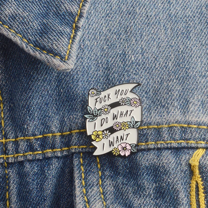 

Personality Cartoon Plant Flower Letters Shirt Brooch Pins Metal Broches for Women Badge Pines Metalicos Brosche Accessories