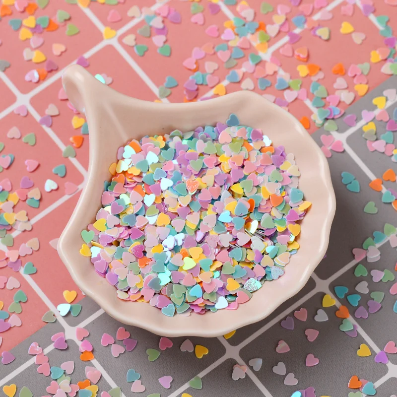 

20g/Bag Love Heart 4mm PVC Confetti Glitter Sequins For Crafts Nail Art Decoration Paillettes Sequin DIY Sewing Accessories Gir
