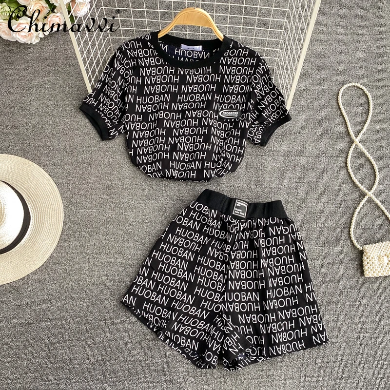 

Женский короткий костюм с надписью, модная футболка с коротким рукавом и круглым вырезом, Свободный Топ с завышенной талией, шорты с широким...