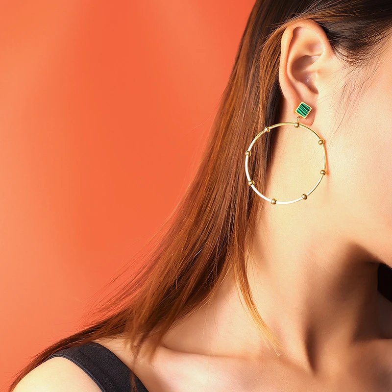 

2021 New Arrivals Large Circle Stud Earrings for Women Accessories Fashion Jewelry Fashion Green Color Acrylic Eardrop Men Gift