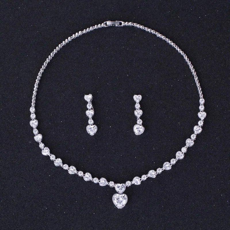 Женский ювелирный комплект из фианита серебристого цвета в форме сердца|jewelry