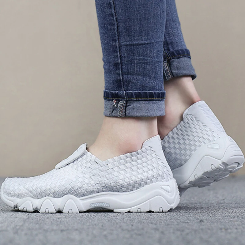 Skechers/Женская обувь на плоской подошве D'LITES белая спортивная без застежки
