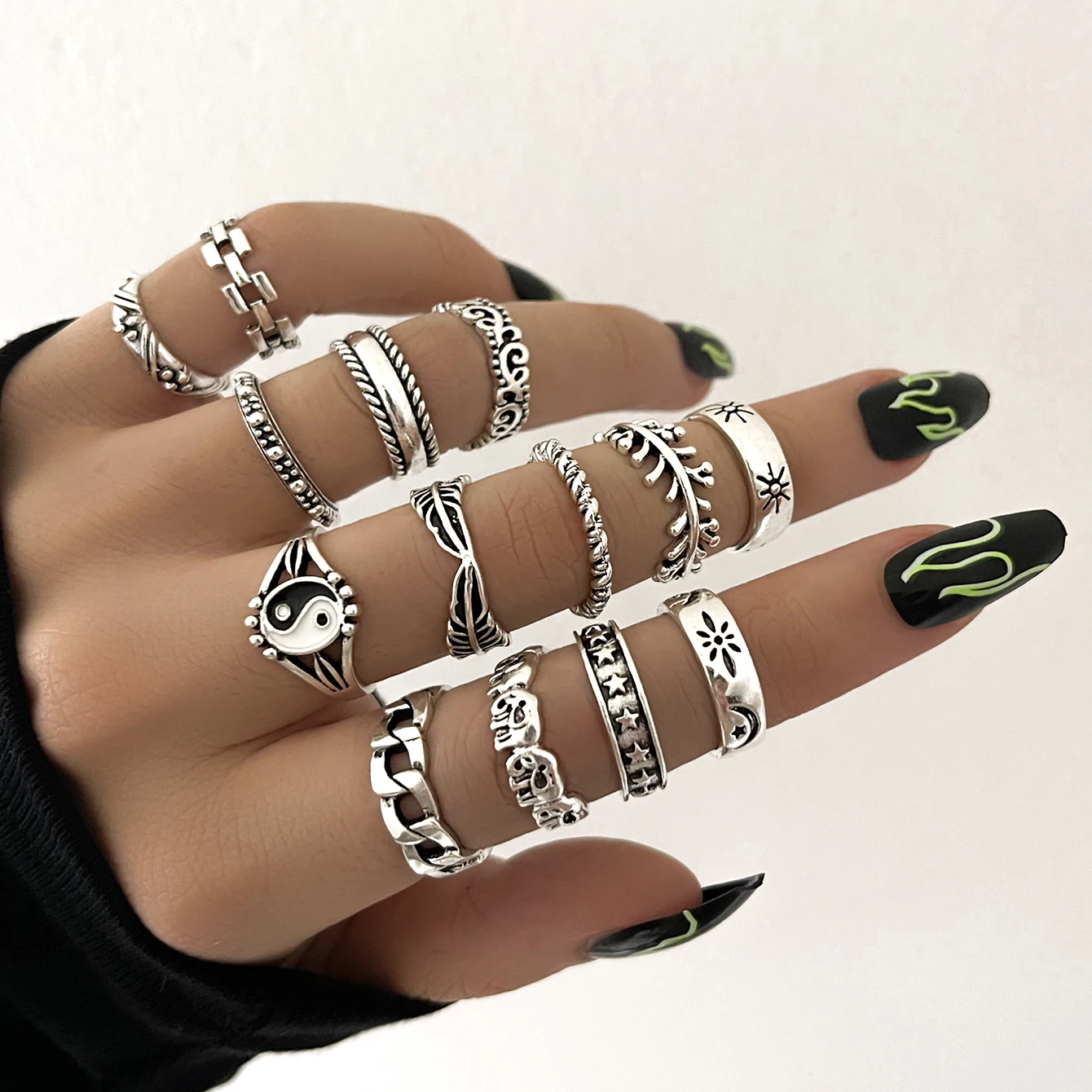 

Aprilwell Vintage Tai Chi Rings Set for Women Punk Star Aesthetic Geometric Element Gothic Kpop Anillos Emo 2021 Fashion Jewelry