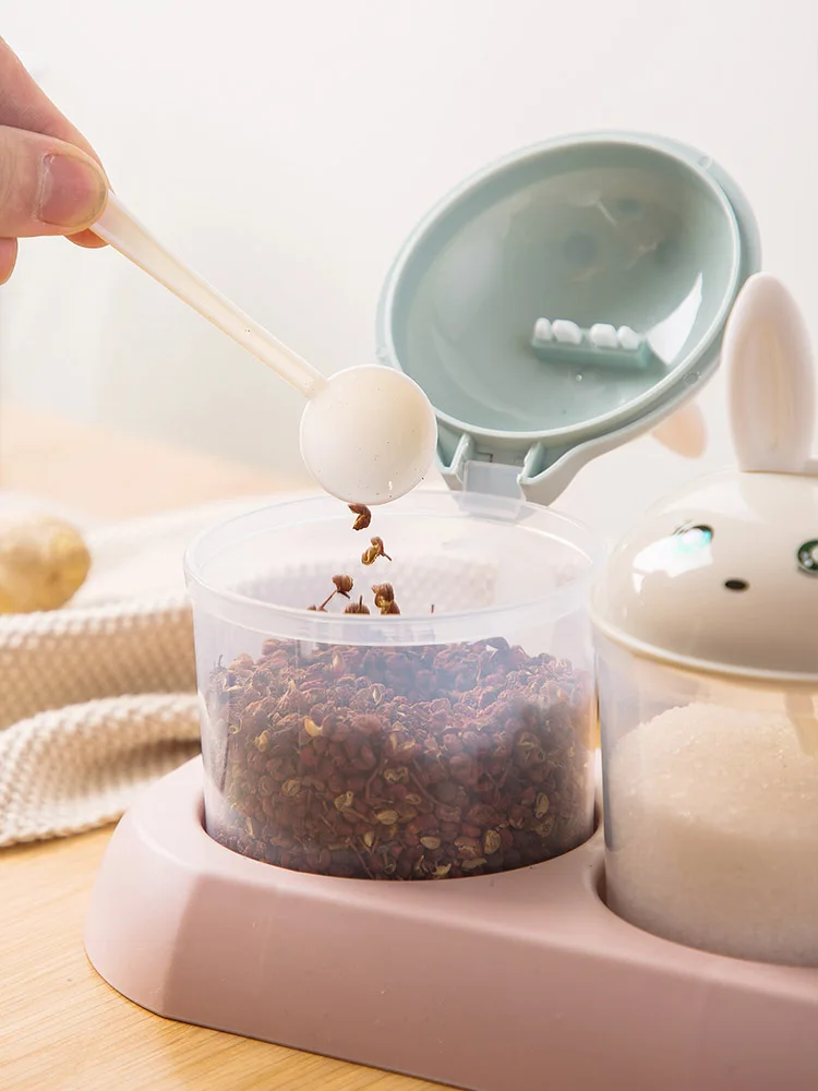 Мультяшный кролик приправа набор из трех кухонных приправ пластиковая соль