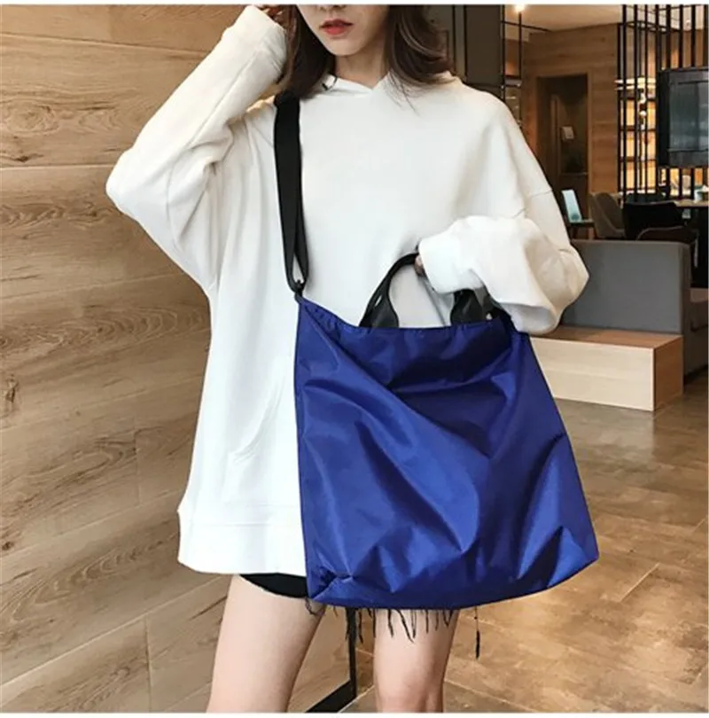 

2021 New Waterproof Large-capacity Travel Bag Sports Woman's Shoulder Bag Fitness Portable Messenger Bag