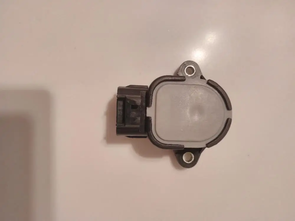 Датчик положения дроссельной заслонки для Mazda OE No.FSN518911 FSN5 18 911 гарантия качества 12