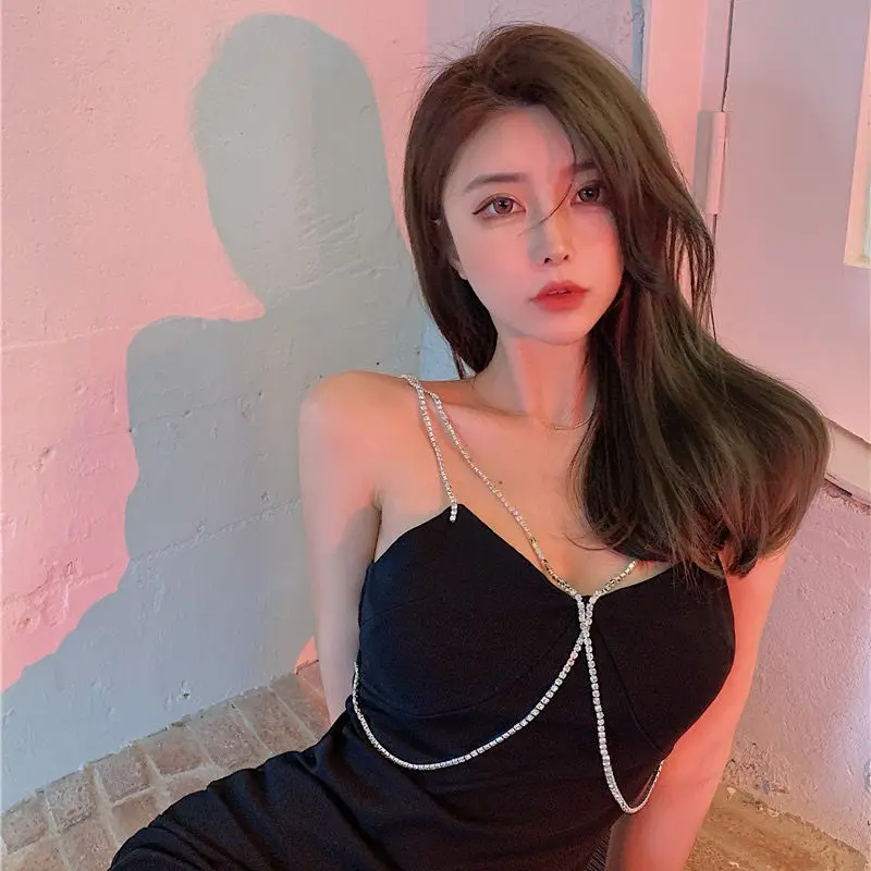 

Sling 2021 Summer New Product Design, Elegant and Fashionable, Slim and Slim, Black Buttocks and Female Fashion