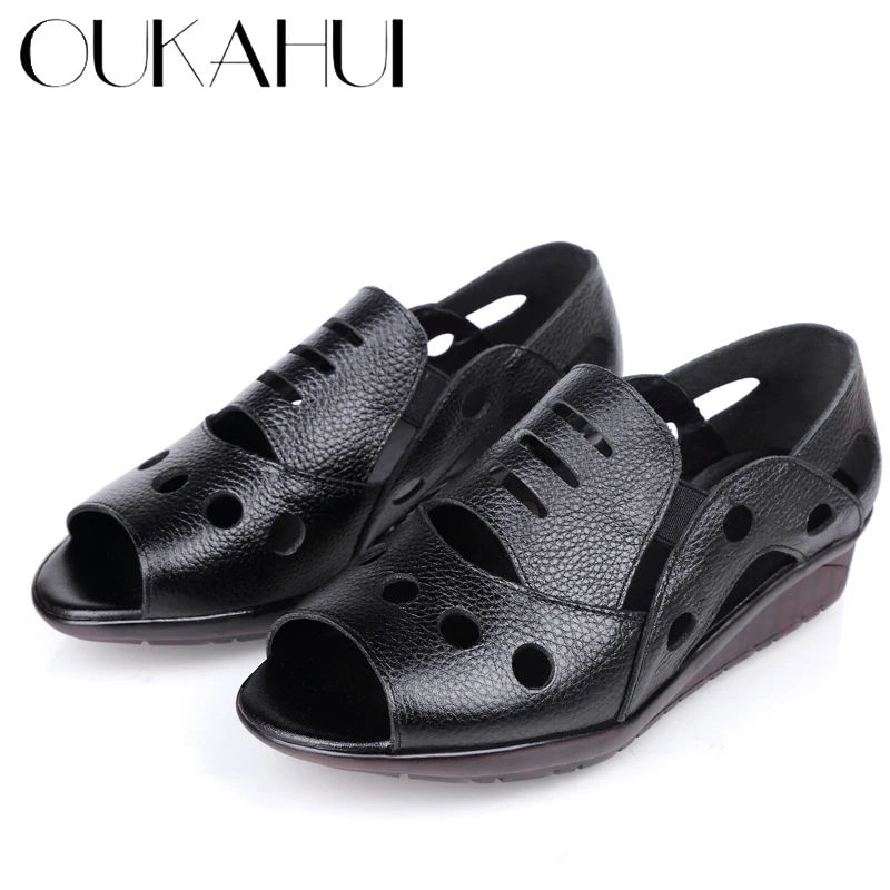 OUKAHUI 2021 Summer Genuine Leather Female Sandals In Flats Gladiators Hollow Out Soft Sole Non-Slip Peep Toe Sandals For Wonen