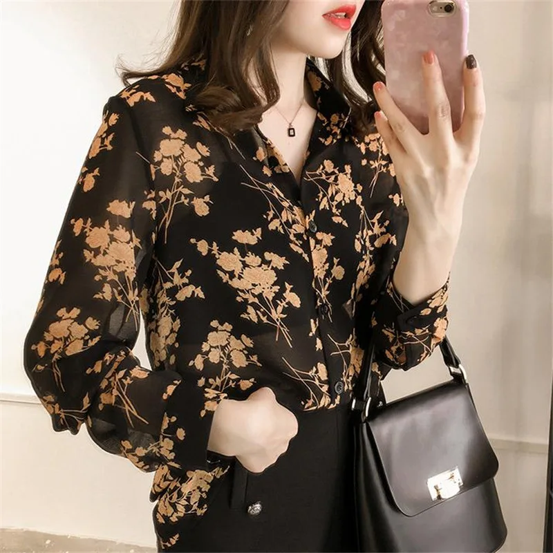 

Temperament leisure commuting thin printed women's long sleeved top bottomed shirt